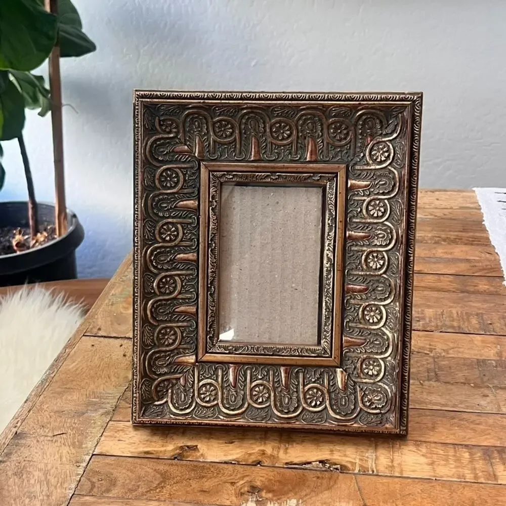 Vintage Picture Frame Ornate Embossed Floral Leaves Bell 4x6